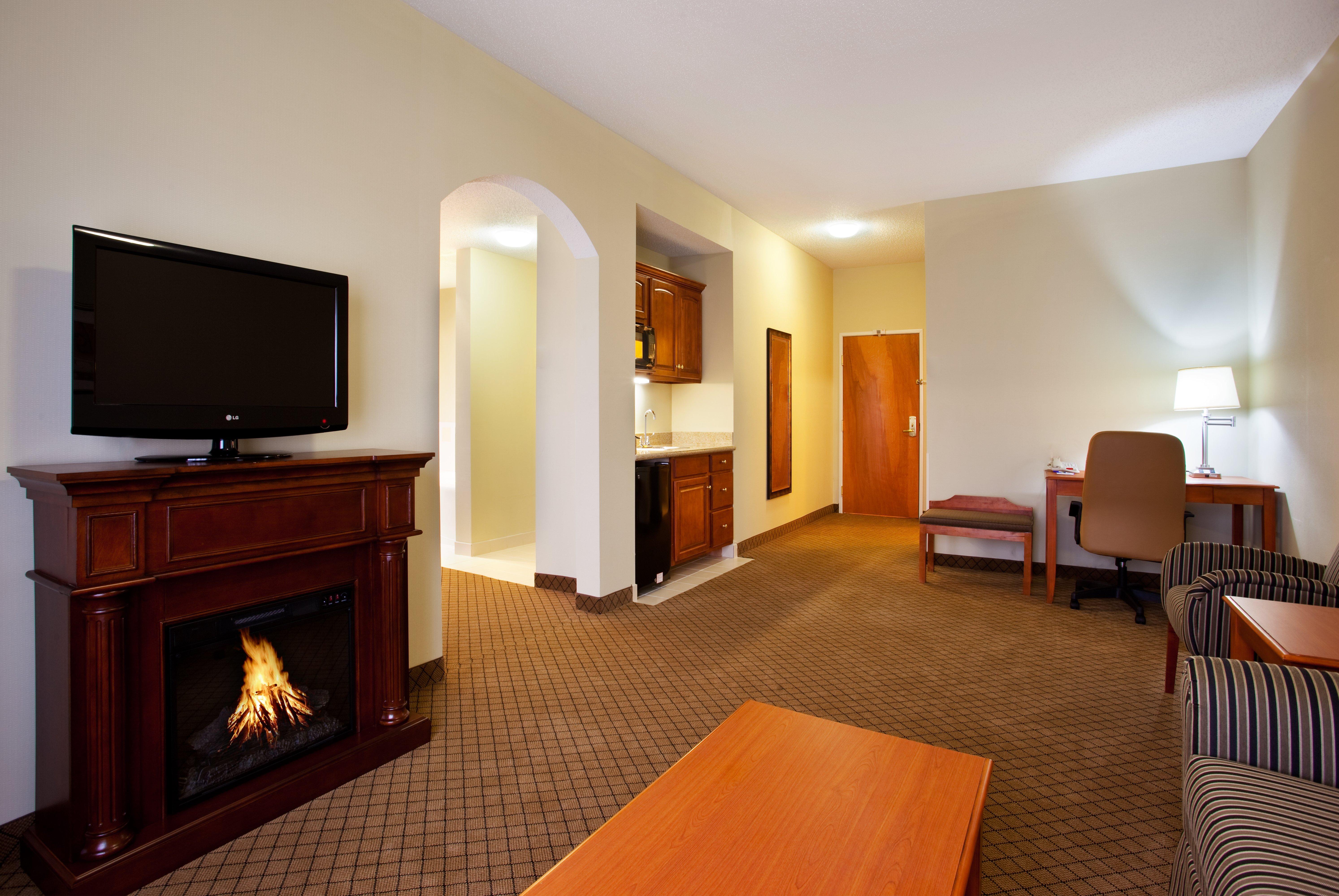Holiday Inn Express Hotel & Suites Goshen By Ihg Εξωτερικό φωτογραφία