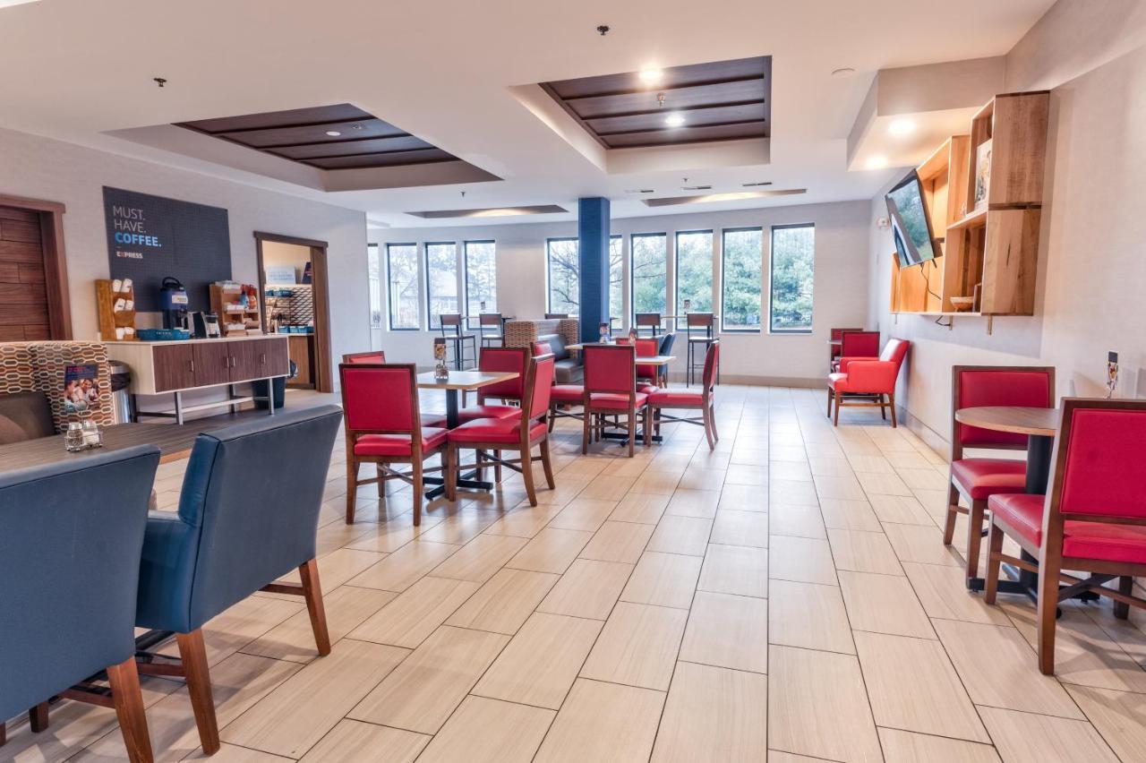 Holiday Inn Express Hotel & Suites Goshen By Ihg Εξωτερικό φωτογραφία