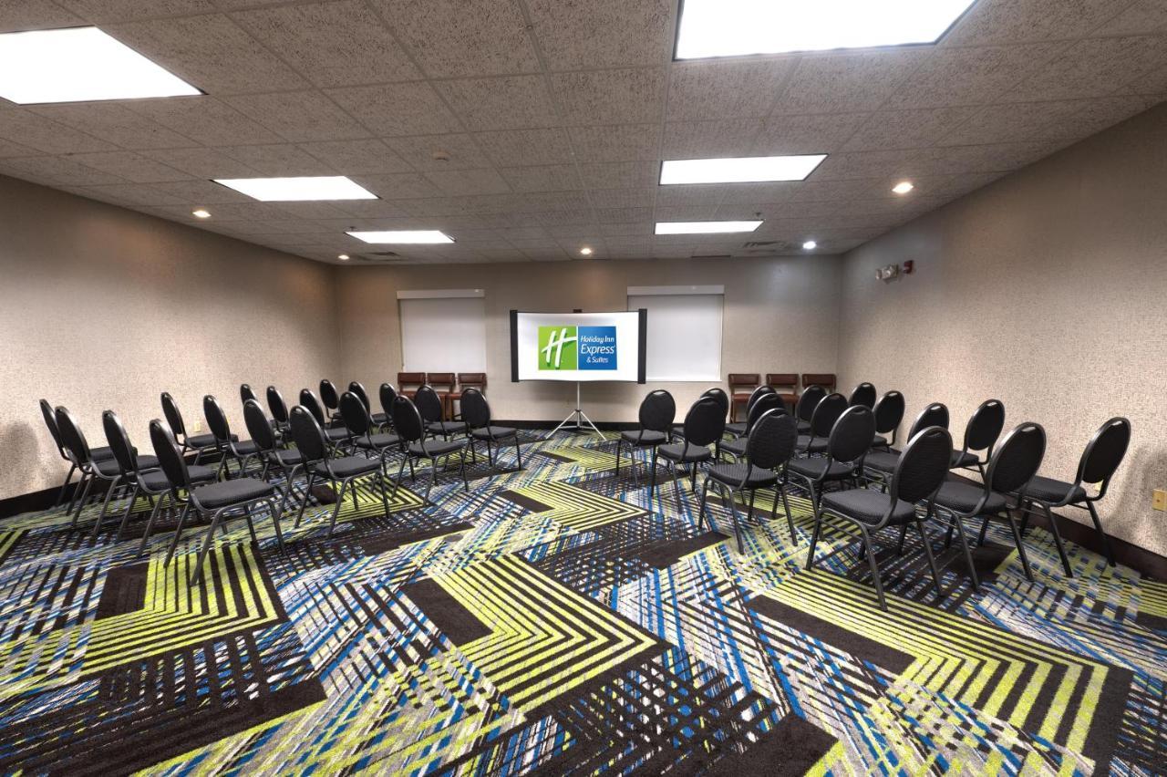 Holiday Inn Express Hotel & Suites Goshen By Ihg Εξωτερικό φωτογραφία