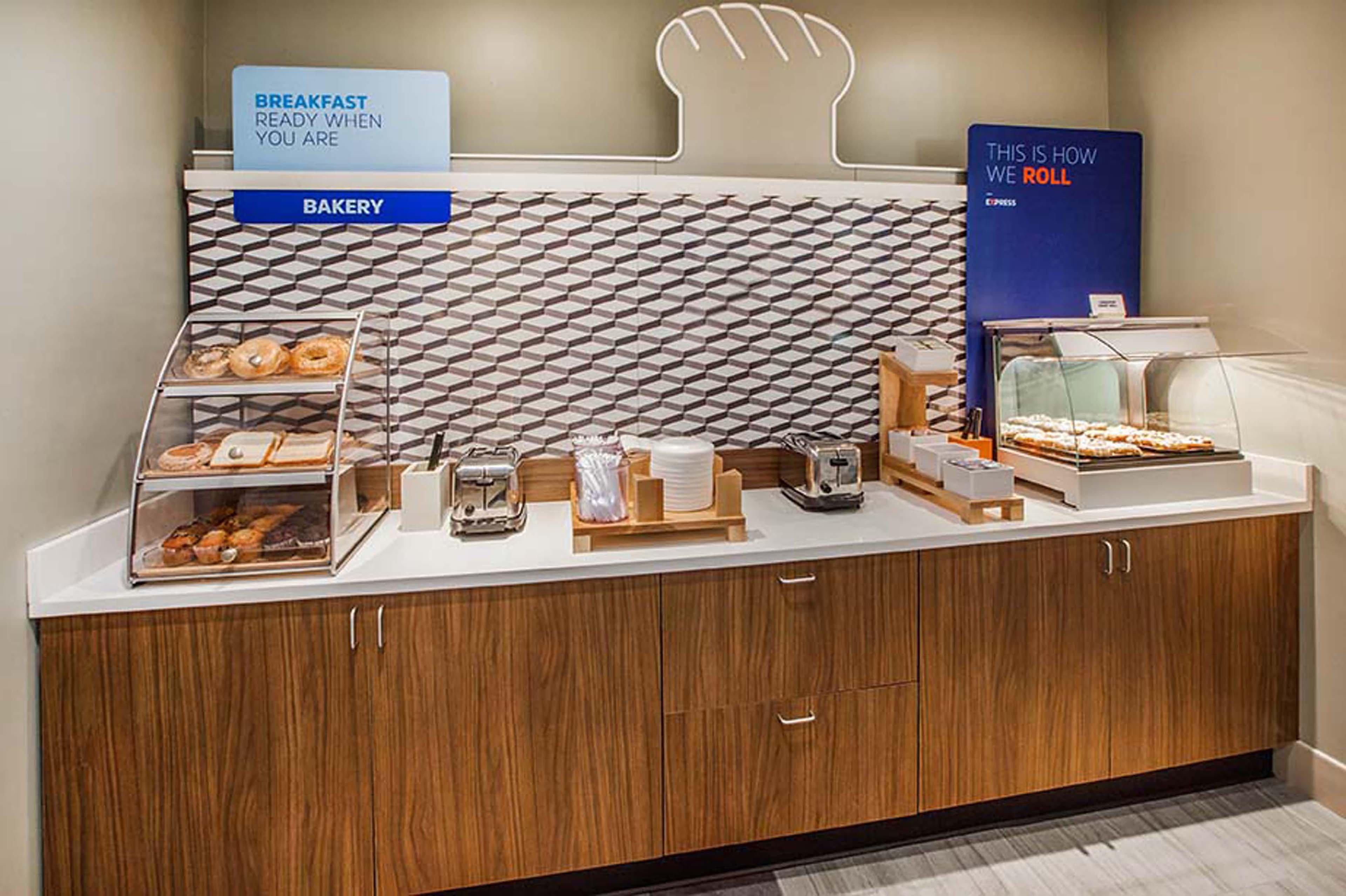 Holiday Inn Express Hotel & Suites Goshen By Ihg Εξωτερικό φωτογραφία